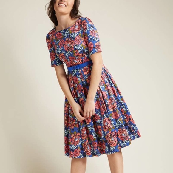 Modcloth Dresses & Skirts - Modcloth Retro Boatneck Short Sleeve Floral Fit and Flare Midi Dress Medium